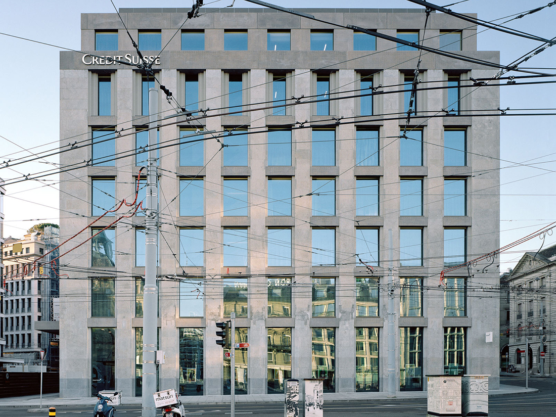 Crédit Suisse à Genève - Pose des éléments vitrés